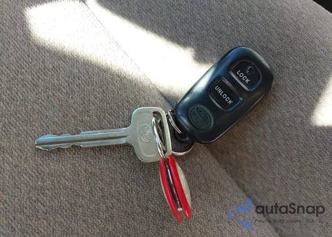 2000 Toyota Camry Le z USA, uszkodzony, nr VIN 4T1BG22K1YU677668